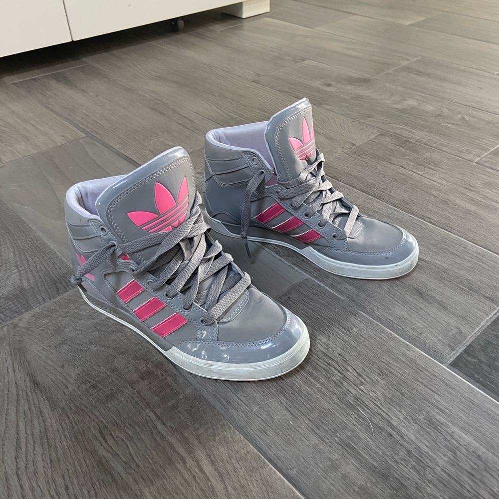 Adidas Hightop sneakers